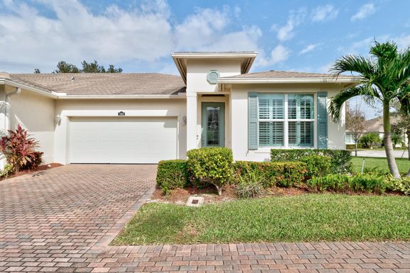 7462 Oakcrest, Vero Beach, FL 32966