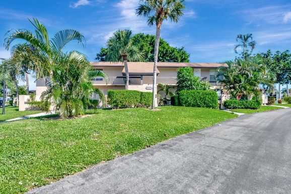 13765 Via Aurora, Delray Beach, FL 33484