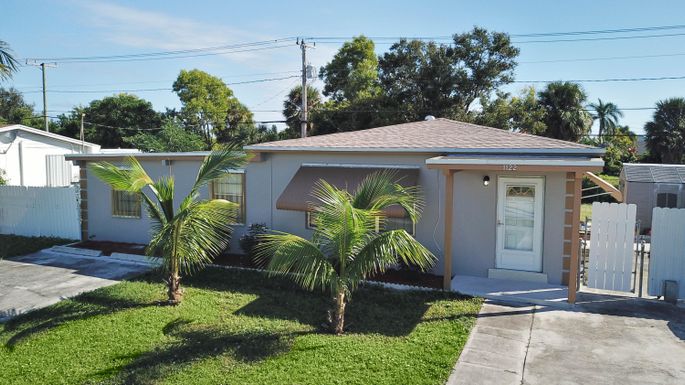 1122 14th, Lantana, FL 33462