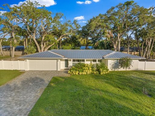 3060 10th, Vero Beach, FL 32960