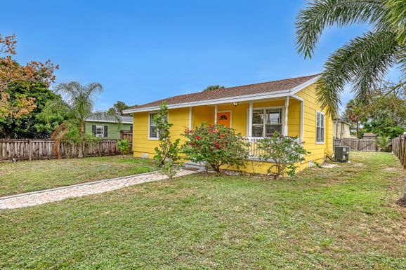 218 C, Lake Worth Beach, FL 33460