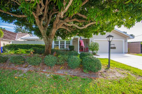 620 Fox, Vero Beach, FL 32962