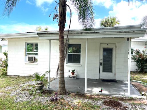 1209 10th, Fort Pierce, FL 34950