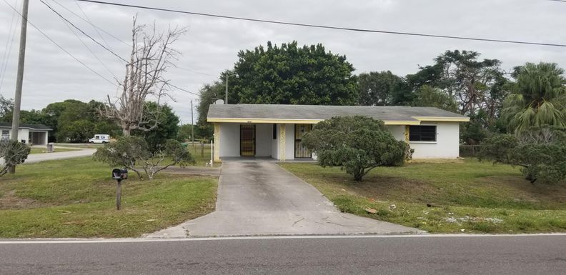 3008 Avenue Q, Fort Pierce, FL 34947