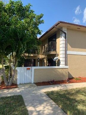 1482 Lawnwood, Fort Pierce, FL 34950