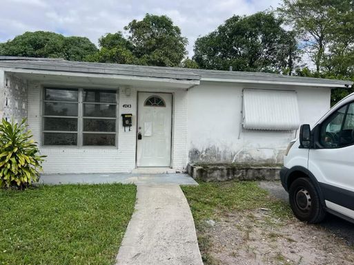 4243 39th, Lauderdale Lakes, FL 33309