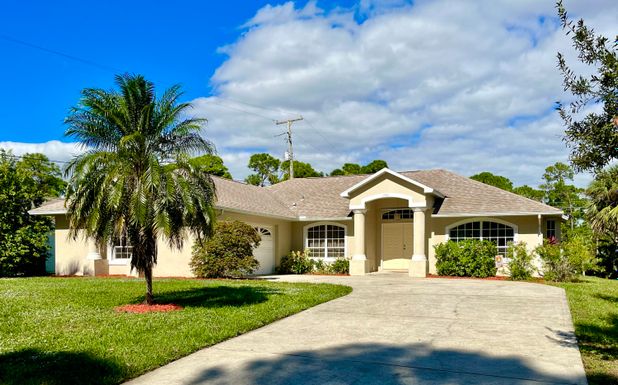 1366 17th, Vero Beach, FL 32962