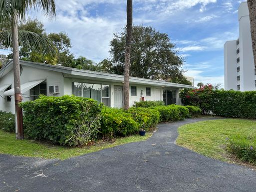 221 Lantana, Lantana, FL 33462