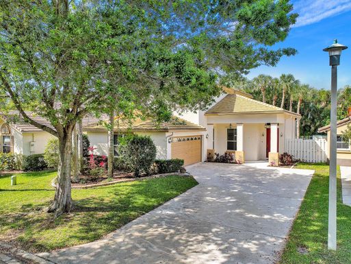 7829 Manor Forest, Boynton Beach, FL 33436