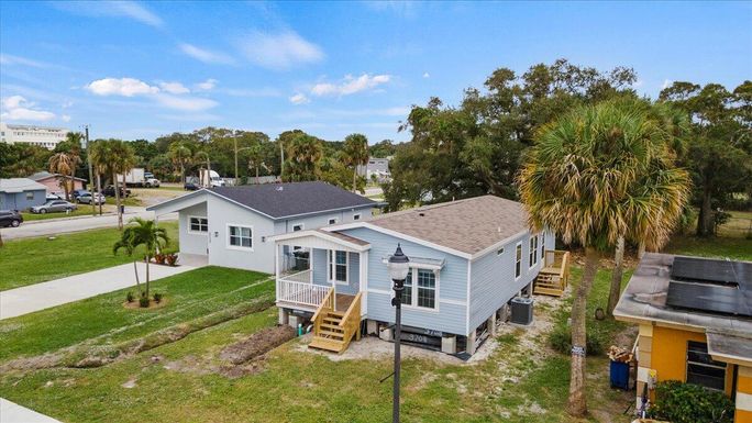 805 Avenue B, Fort Pierce, FL 34950