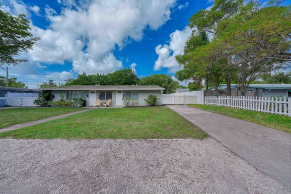 319 13th, Pompano Beach, FL 33060