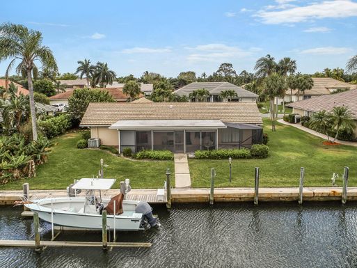 8967 Star Island, Hobe Sound, FL 33455