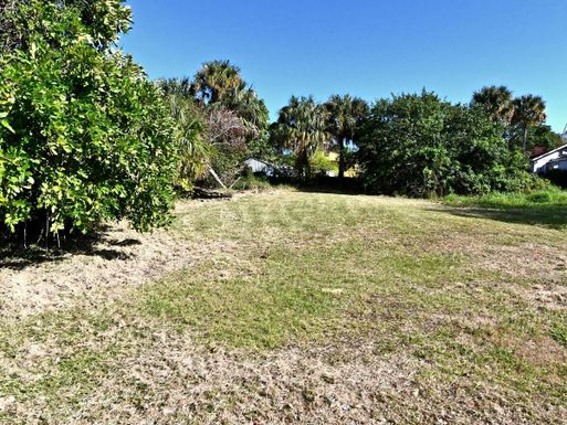 706 Dundas, Fort Pierce, FL 34950