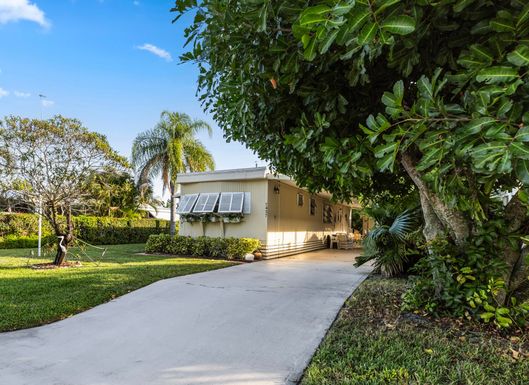 7437 Swan, Hobe Sound, FL 33455