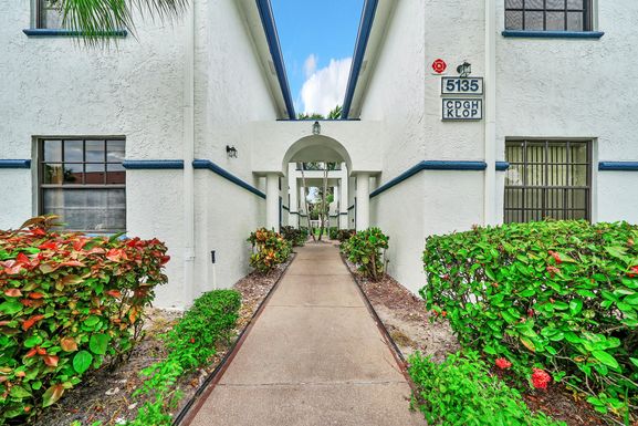 5135 Floria, Boynton Beach, FL 33437