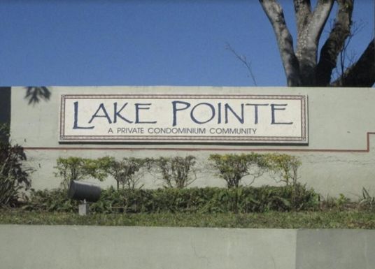 212 Lake Pointe, Oakland Park, FL 33309