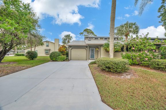 695 Dahoon, Jensen Beach, FL 34957