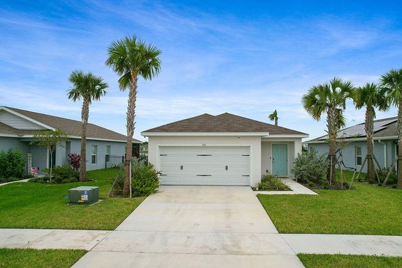 212 Raspberry, Fort Pierce, FL 34981