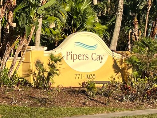 1009 Pipers Cay, West Palm Beach, FL 33415