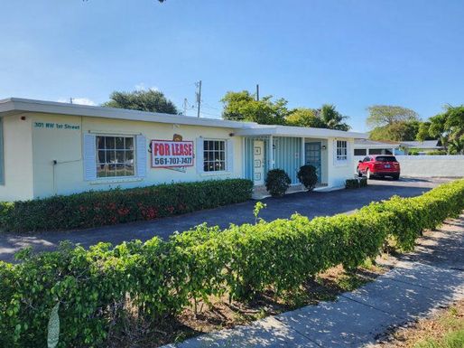 301 1st, Boynton Beach, FL 33435