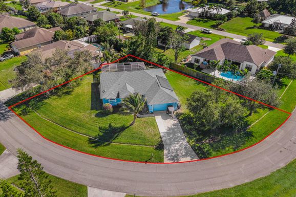 124 Felix, Port Saint Lucie, FL 34953