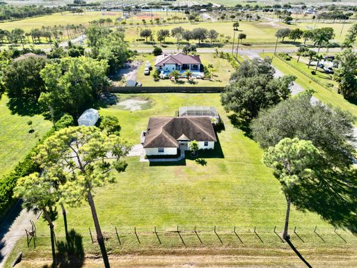 18466 90th, The Acreage, FL 33470