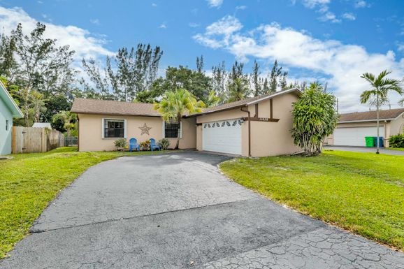 11020 20th, Sunrise, FL 33322