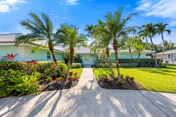 111 Golfview, Tequesta, FL 33469