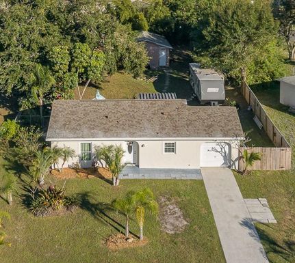 565 Justine, Palm Bay, FL 32907