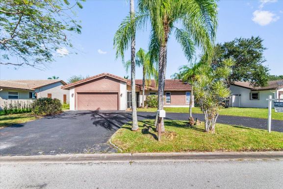 10515 70th, Tamarac, FL 33321