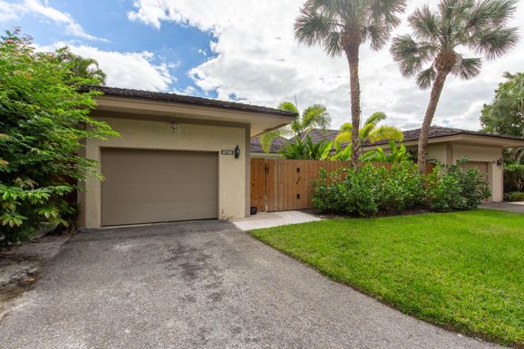 2132 Wightman, Wellington, FL 33414