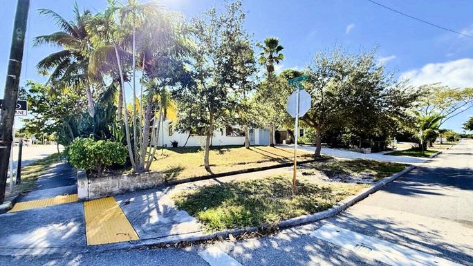 802 Lytle, West Palm Beach, FL 33405