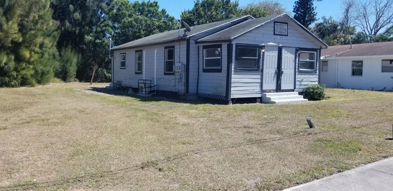 708 19th, Fort Pierce, FL 34950