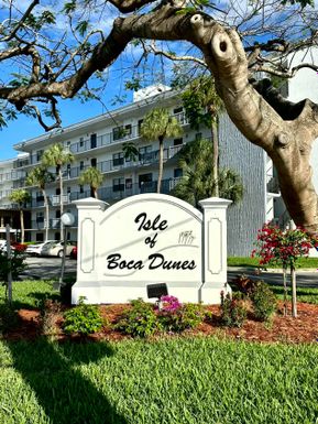 9235 8th, Boca Raton, FL 33428