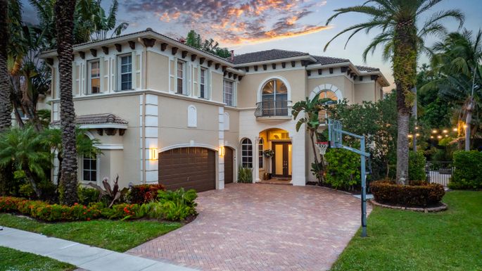 6371 Dorsay, Delray Beach, FL 33484