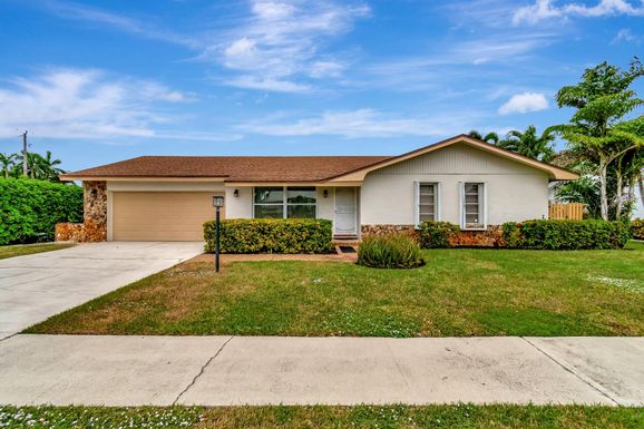 577 24th, Boynton Beach, FL 33435