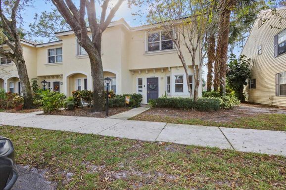 13470 Old Englishtown, Wellington, FL 33414