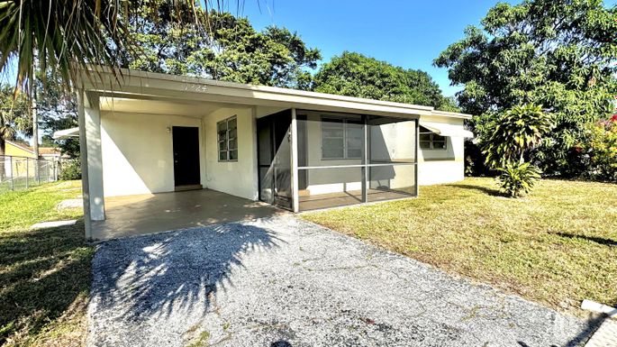 1224 25th, Riviera Beach, FL 33404