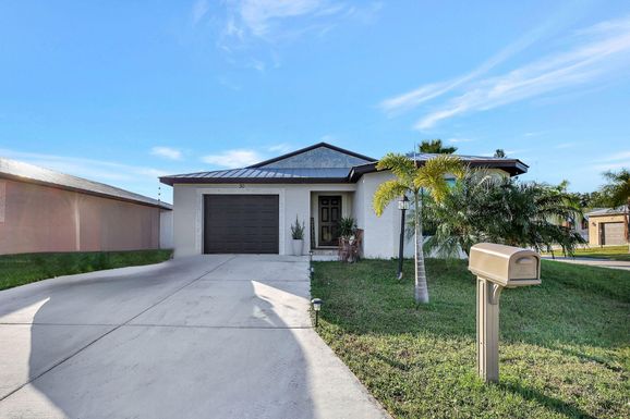 30 Nogales, Port Saint Lucie, FL 34952