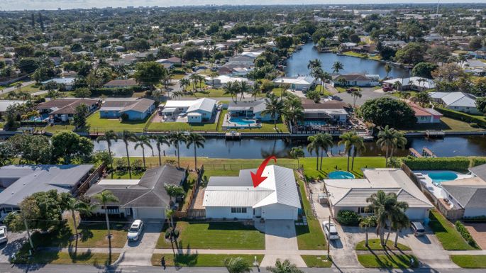 1124 24th, Boynton Beach, FL 33426