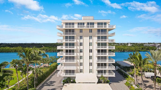 375 Beach, Tequesta, FL 33469