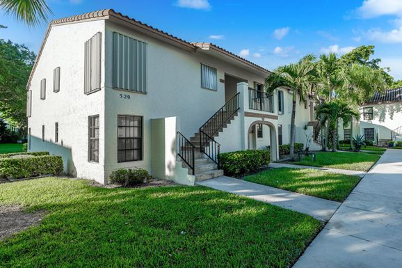 320 Olivewood, Boca Raton, FL 33431