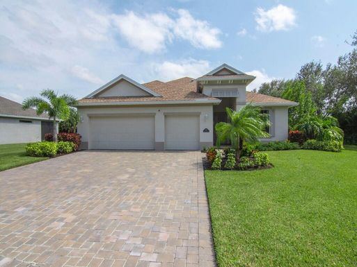 8310 Summer Lake, Vero Beach, FL 32967