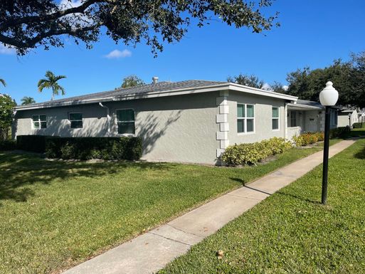 2313 Lowson, Delray Beach, FL 33445