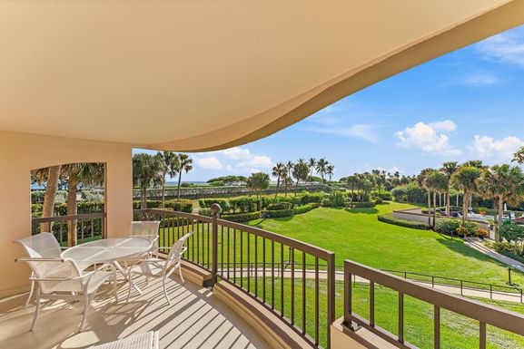 101 Ocean Bluffs, Jupiter, FL 33477