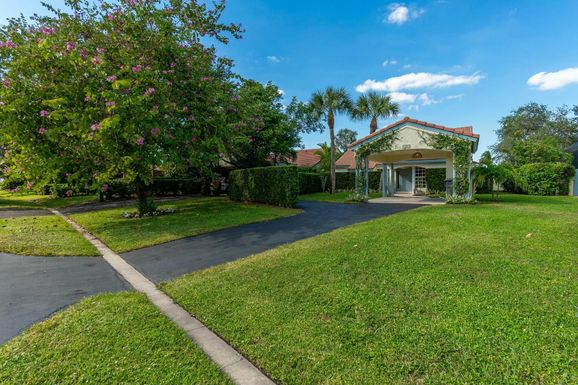 2291 Las Casitas, Wellington, FL 33414