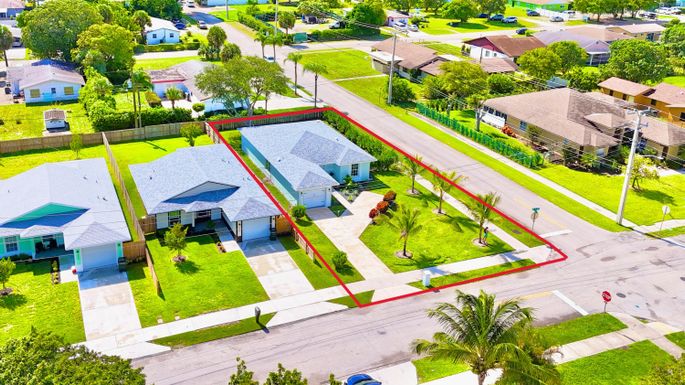 244 6th, Delray Beach, FL 33444