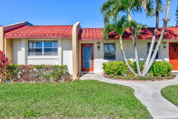 155 Lake Barbara, West Palm Beach, FL 33411