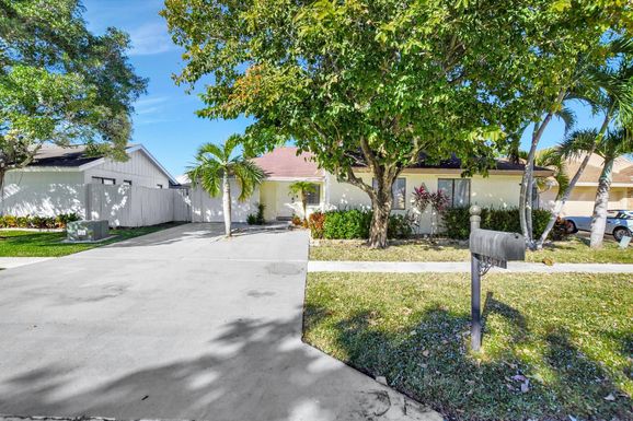 11467 Clear Creek, Boca Raton, FL 33428