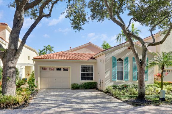 71 Via Del Corso, Palm Beach Gardens, FL 33418